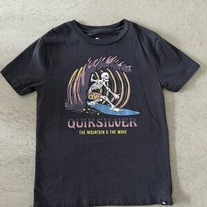 Quiksilver Dark Gray Tee with Skeleton Surf Graphic
